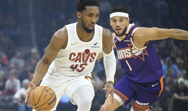 开云在线-奇妙！单场70+球员中张伯伦&amp;阿德巴约穿13号 科比米球布克13号秀