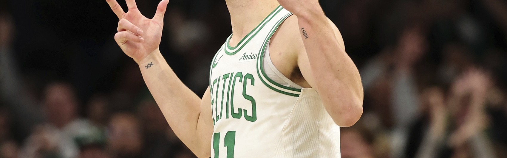 开云在线-23分4板！普里查德：手指伤势已困扰了我一个月 但问题不大