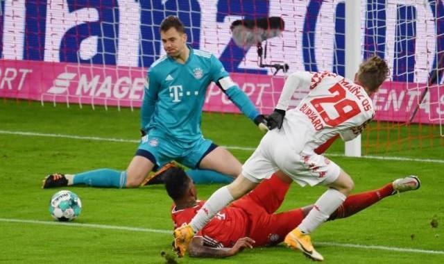 开云入口-鸡哥临场换位帮拜仁填坑，帕瓦尔连坐板凳后又挨批