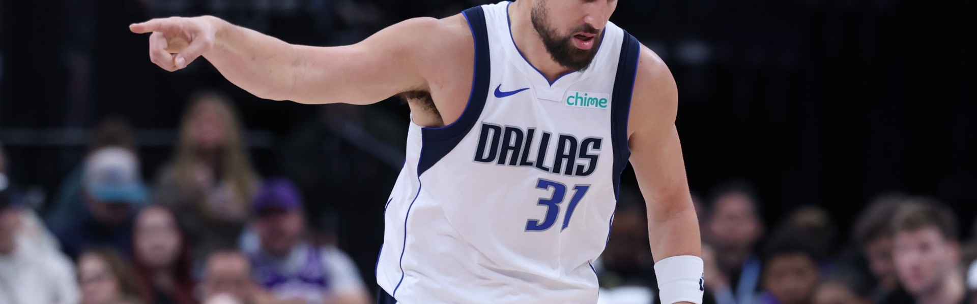 开云APP-基德：克莱的牵制力为队友创造了机会 他正处于极高水准