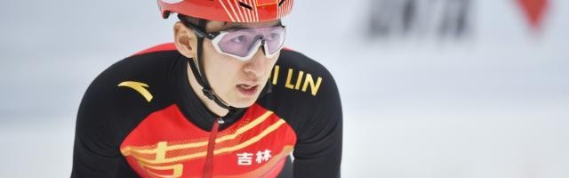 开云APP-短道复赛武大靖状态起伏 李靳宇男队新秀各有惊喜